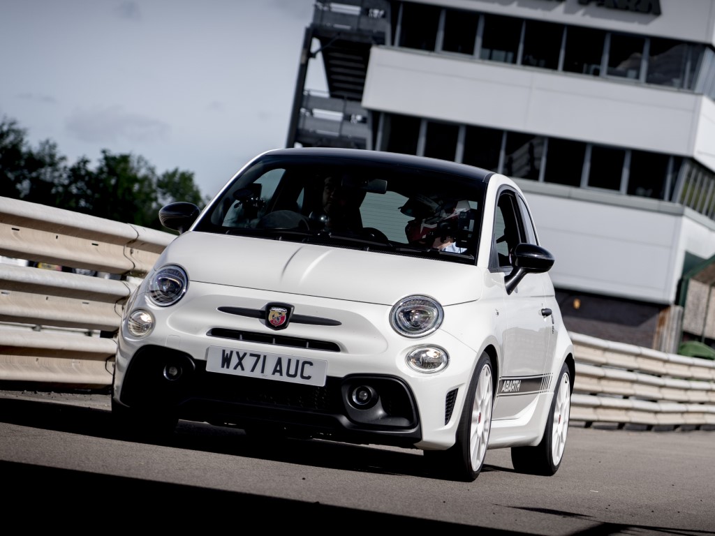 Abarth 595 Esseesse (Manual)